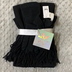 New York & Co scarf and gloves gift set
